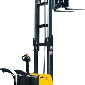 Штабелер самоходный 1,5 т 4,5 м TOR CQDH15A-II с выдвижными вилами (с платформой) Штабелер самоходный 1,5 т 4,5 м TOR CQDH15A-II с выдвижными вилами (с платформой)