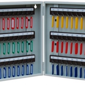 Шкаф для ключей КЛ-60 с брелками