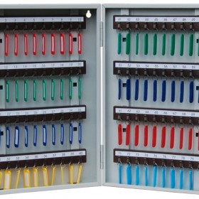 Шкаф для ключей КЛ-80 с брелками